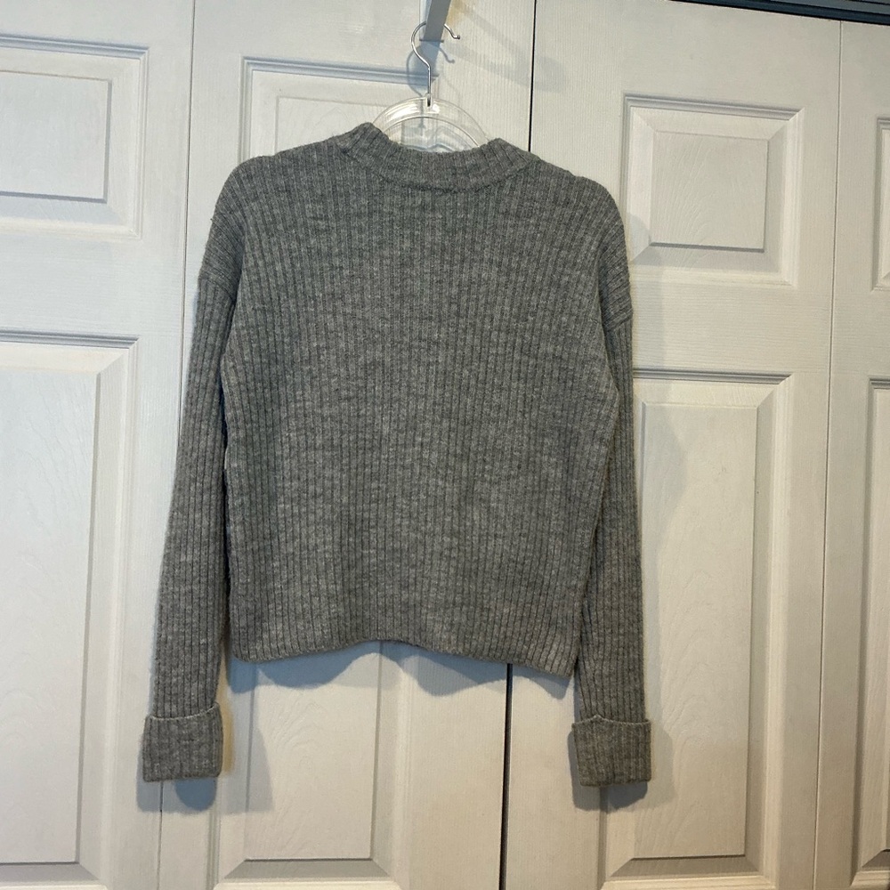 a.n.a. Gray Blue and White Sweater - XS (01109) - Picture 3 of 6